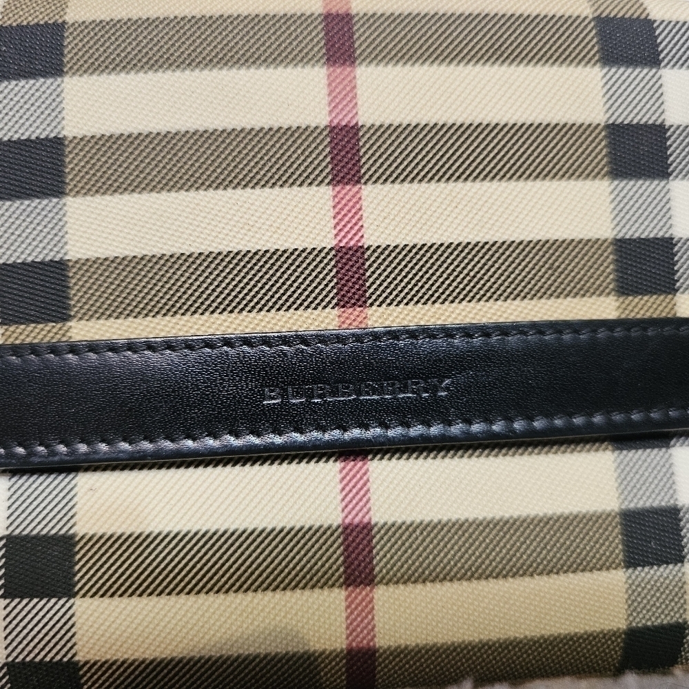 EUC Burberry Fold Wallet - Picture 3 of 7